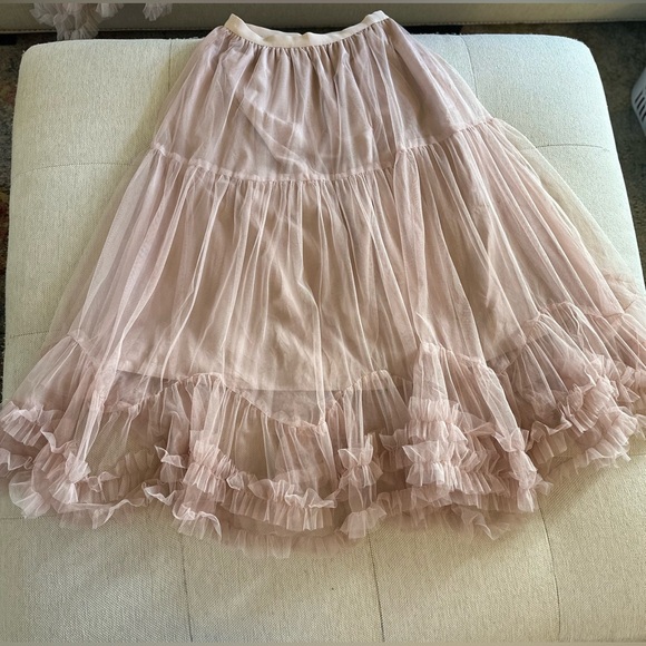 Elegant Tulle Maxi Skirt- Pink - Picture 5 of 8